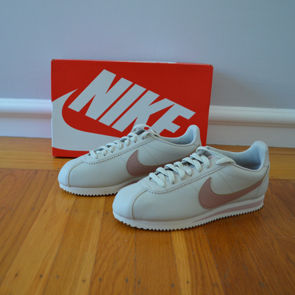 NIKE Cortez Classic Leather Sneakers - Picture 5 of 8